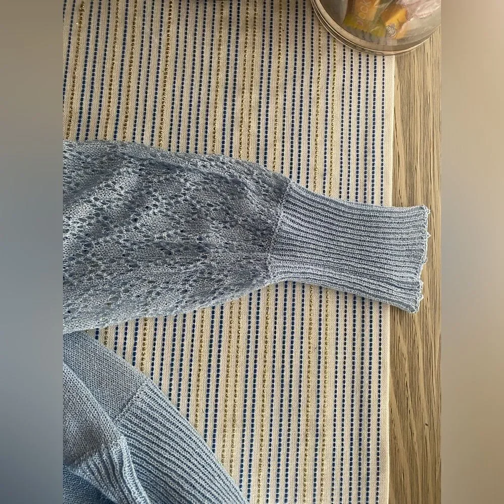 Free people long sleeve blue woven blouse size XS